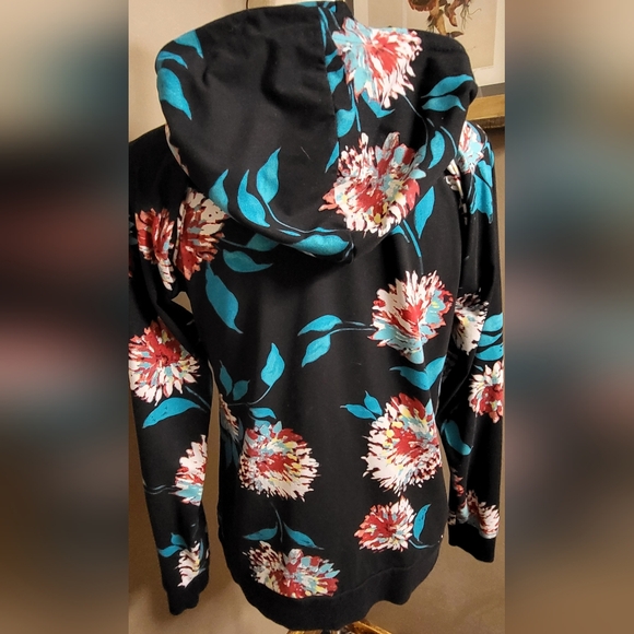 Lildy Super Soft Hoodie Sweatshirt Black Floral Size Small/Medium Turquoise Red - Picture 3 of 9